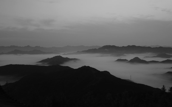 水墨云海