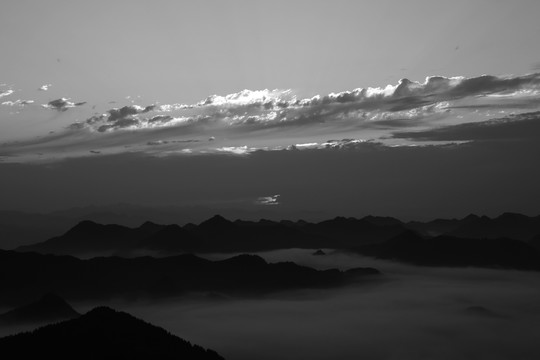 水墨云海