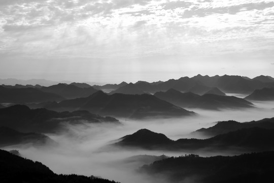 云海水墨圖