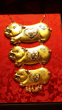 金豬
