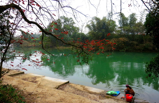小河