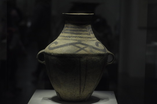 遠古彩陶