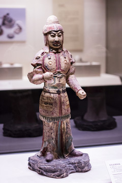 彩繪武服陶俑