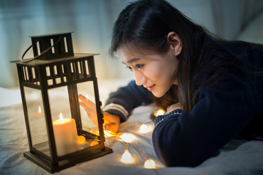 燭光 女孩