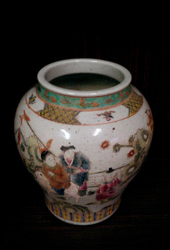 古代瓷花瓶