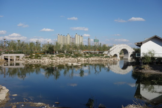 伊犁河