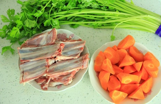羊排胡蘿卜