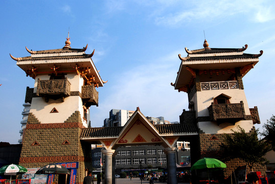 彝族塔樓建筑