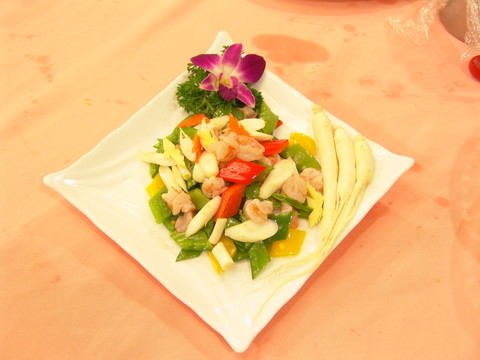 酒店菜青椒炒蘿卜