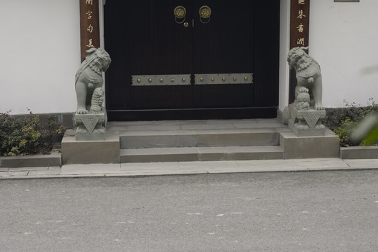 中式園林建筑鎮(zhèn)宅石獅子