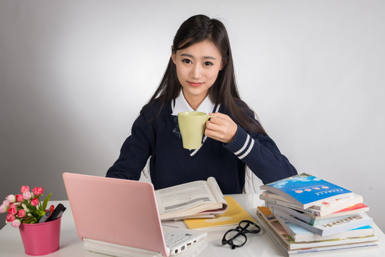 女學(xué)生