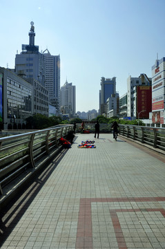 城市天橋過道