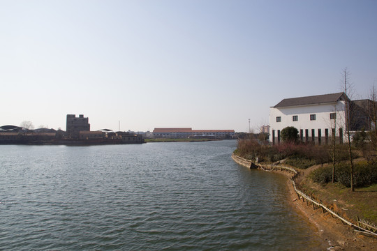 公園 湖水 建筑 藍天