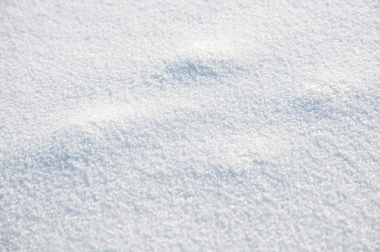 戈壁灘雪景