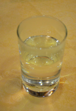 一杯白開水