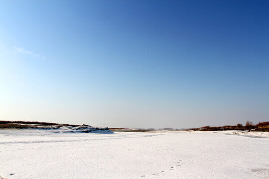 千里冰封 萬里雪飄 大江 冰雪