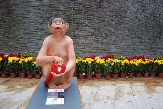 猴子創(chuàng)意雕塑