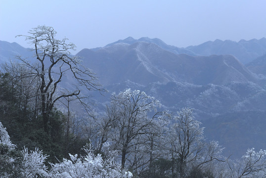 雪山