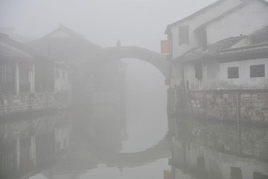 霧漫南潯古鎮(zhèn)