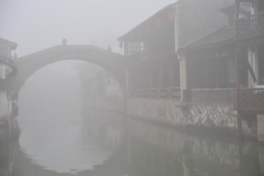 霧漫南潯古鎮(zhèn)