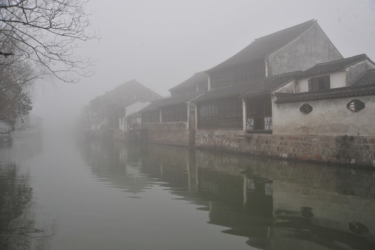 霧漫南潯古鎮(zhèn)