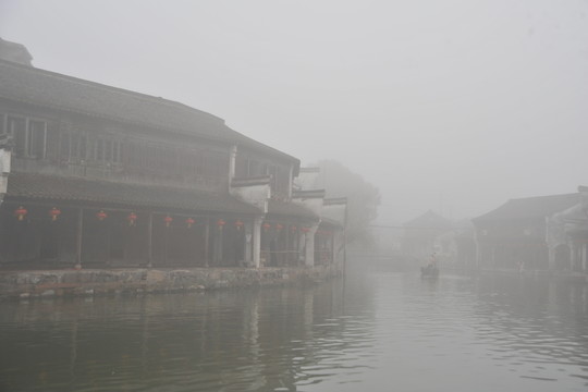 霧漫南潯古鎮(zhèn)
