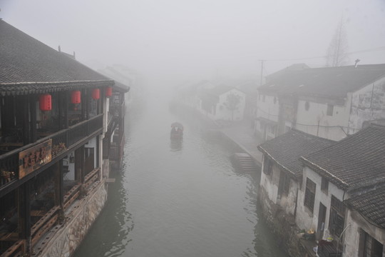 霧漫南潯古鎮(zhèn)