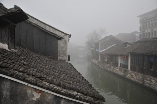 霧漫南潯古鎮(zhèn)
