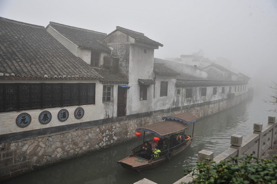 霧漫南潯古鎮(zhèn)