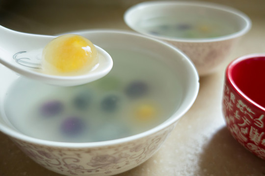 彩色水晶湯圓