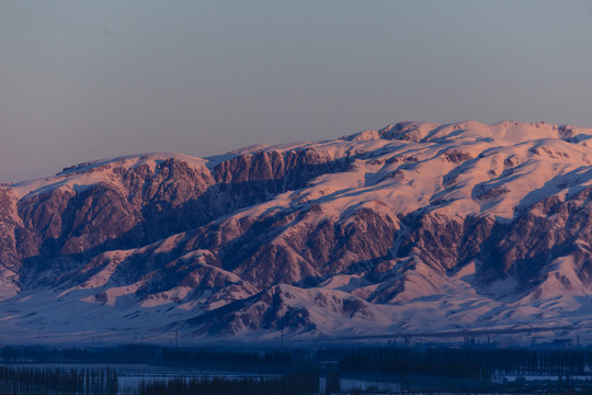 雪山晨曦