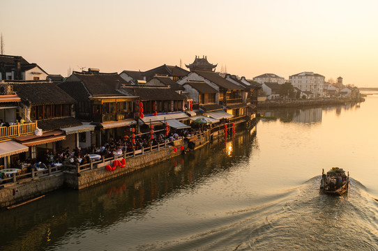 古鎮(zhèn)夕陽