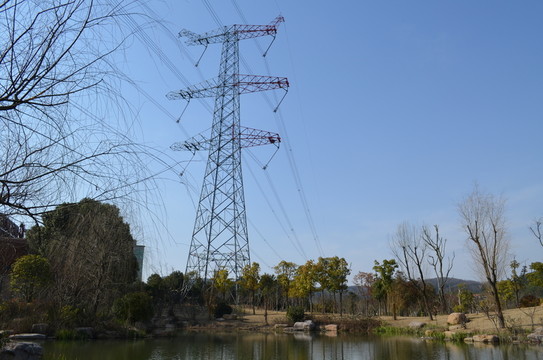 電力鐵塔