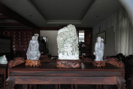  玉石