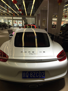 名牌汽車