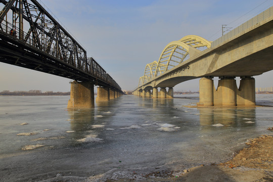 鐵橋