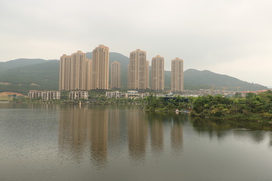 聚龍小鎮(zhèn)