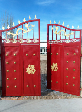 鄉(xiāng)村住宅鐵藝紅門