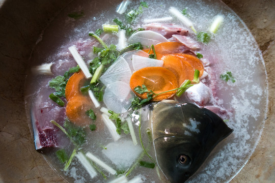 石鍋魚(yú)頭