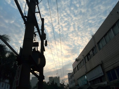 風(fēng)吹云彩似草原