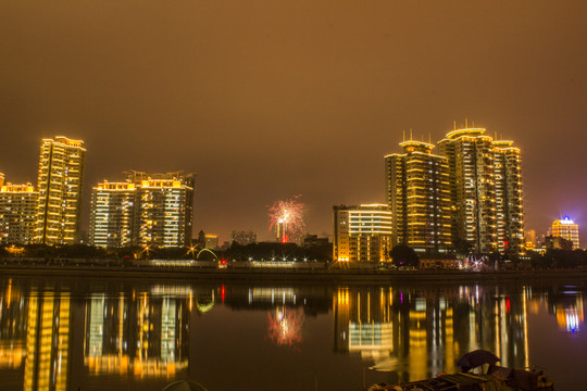 閩江夜景