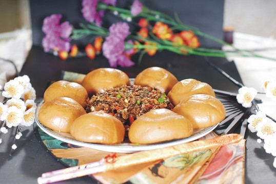 外婆菜夾饃
