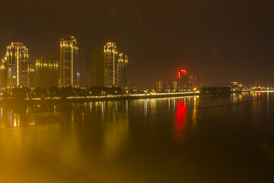 閩江夜景