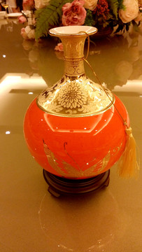 瓷瓶  瓷器