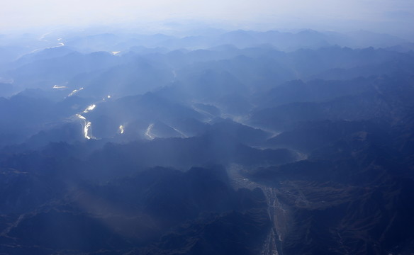 航拍山川