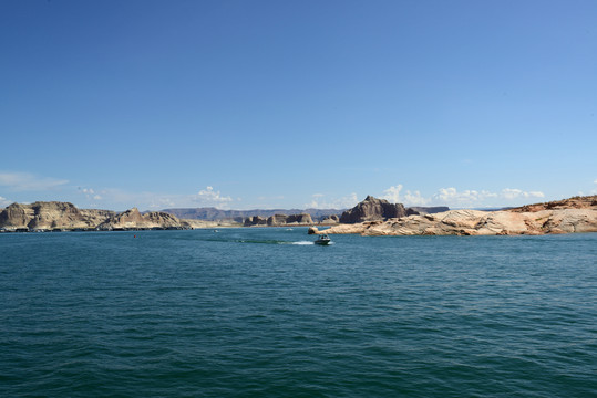 美國(guó)鮑偉湖