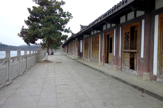 閬中古鎮(zhèn) 江邊 房子