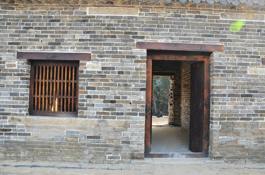 改建的老式磚瓦房