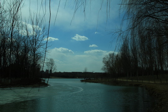 冬季水庫(kù)
