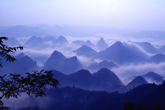 山巒